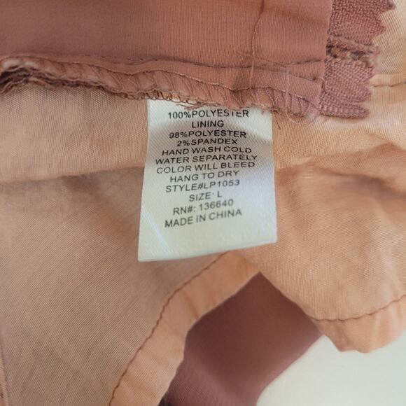 L’Atiste by Amy Dusty Rose Lined Booty Shorts L Side Zipper Poly/Span. Blend - Picture 6 of 9